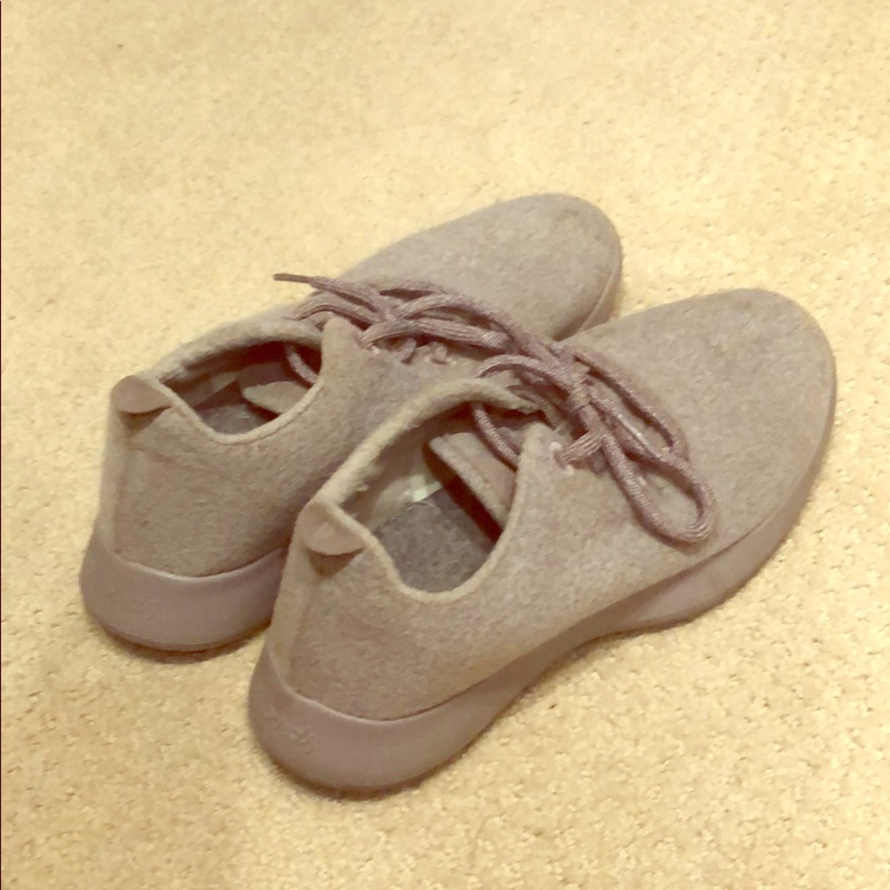 Lavender AllBirds Wool Runners Size 9
